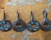 5 Rustic Casting Cornfake Dangle with Bail - Green Patina