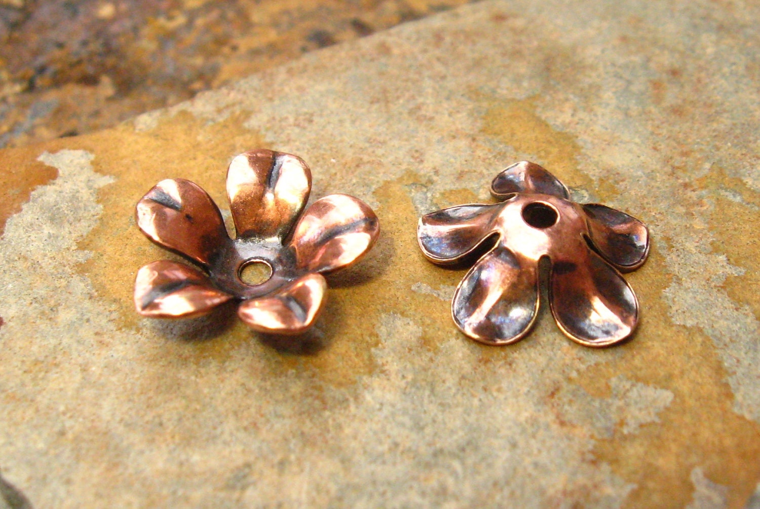LOW SHIPPING 4 Antique Copper 12mm  Flower Stamping -  Bead Cap -  Trinity Brass
