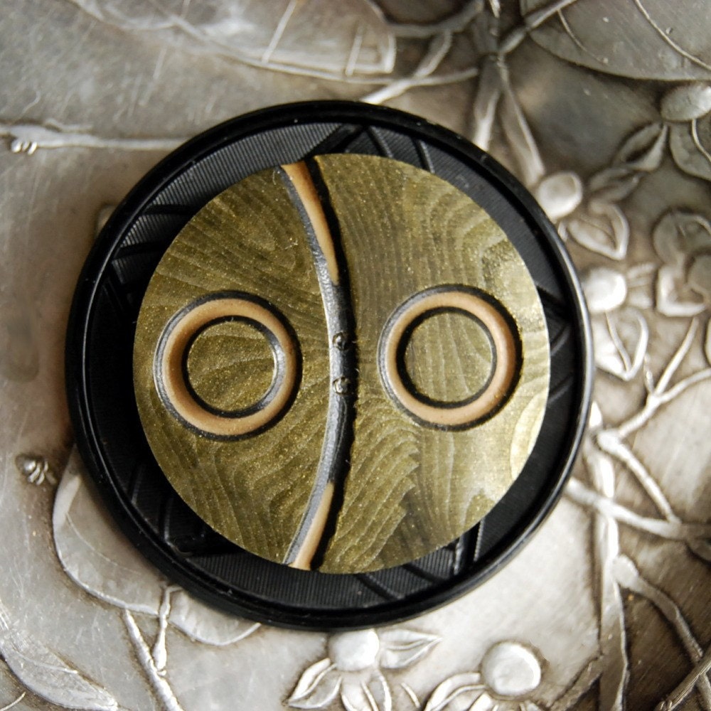 Vintage Button Brooch Little Owl Button Jewelry Upcycled Brown Black