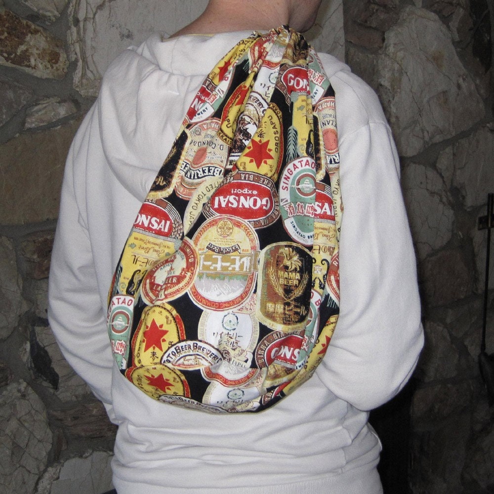 Mens' Travel Overnight Shoe Bag Equipment Duffel JAPANESE BEER LABEL Fabric Design