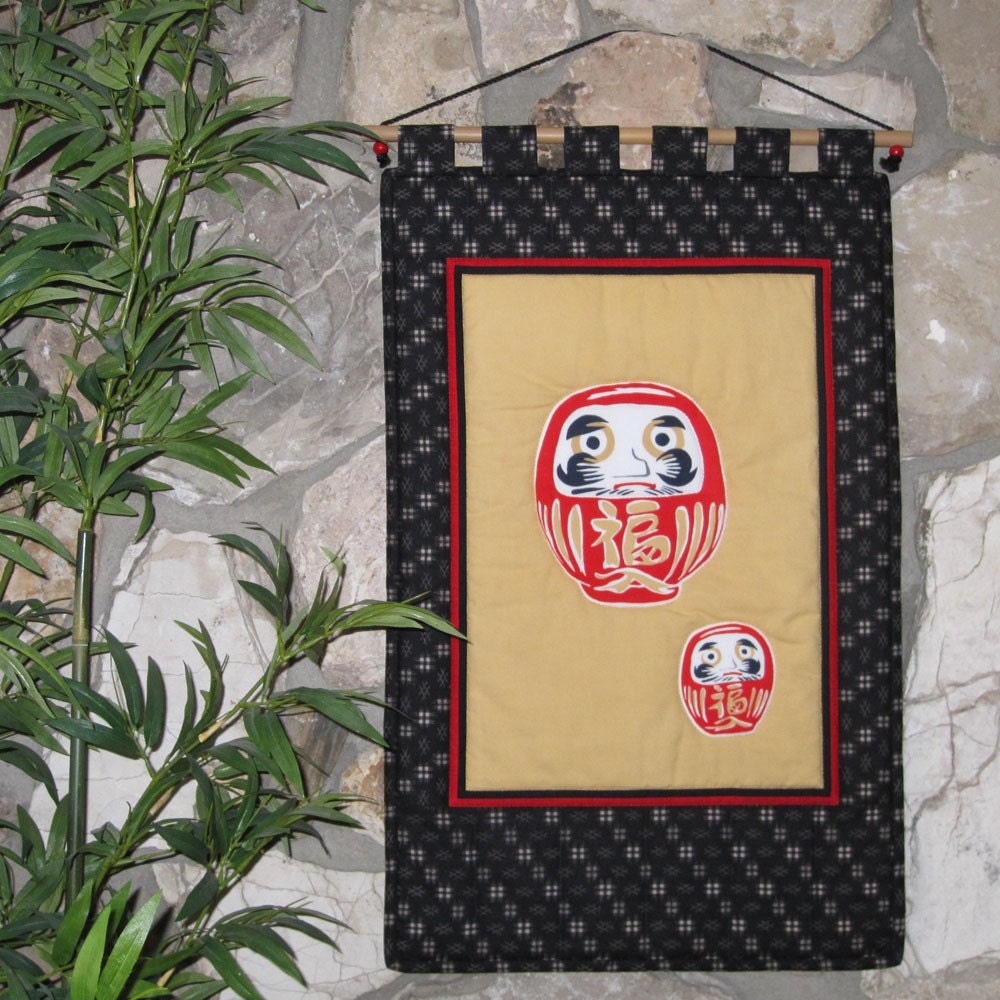 Japanese Wall Hanging Quilt DARUMA by Kawakami Small Size