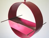 Charm Modern Birdfeeder in Berry Pink