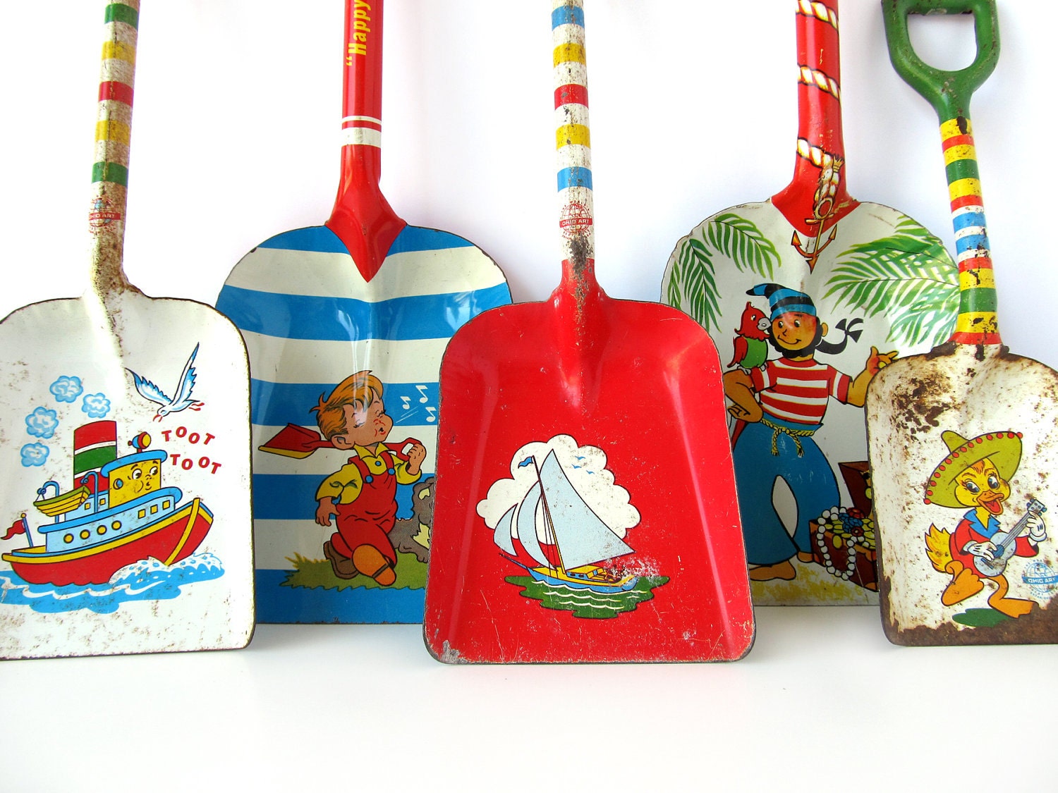 An Instant Collection of TIN SHOVELS - Set of 5