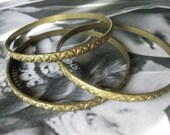 1 PC Brass Floral Stamped  - Seamless Bangle Bracelet - B046
