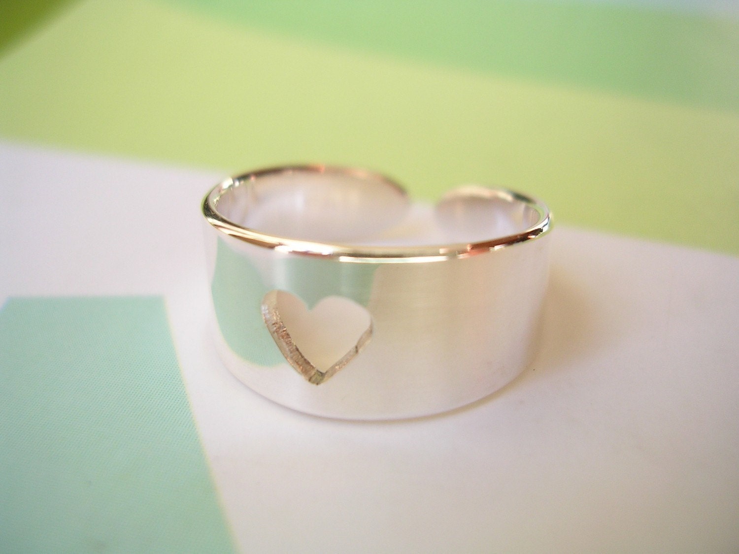 Sterling Silver Toe Ring - Pierced Out Heart Design