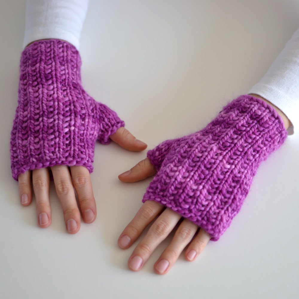 Textured Mittens - Luxury Merino Wool Fitted Fingerless Gloves - Purple - Small/Medium - Ready to Ship - ToilandTrouble