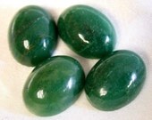 VINTAGE Green MTOROLITE CABOCHONS 16mm oval pkg 4 cab1