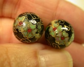 VINTAGE CHINESE  CLOISONNE Black with Green Fowers 12mm Round pkg 2 clo82