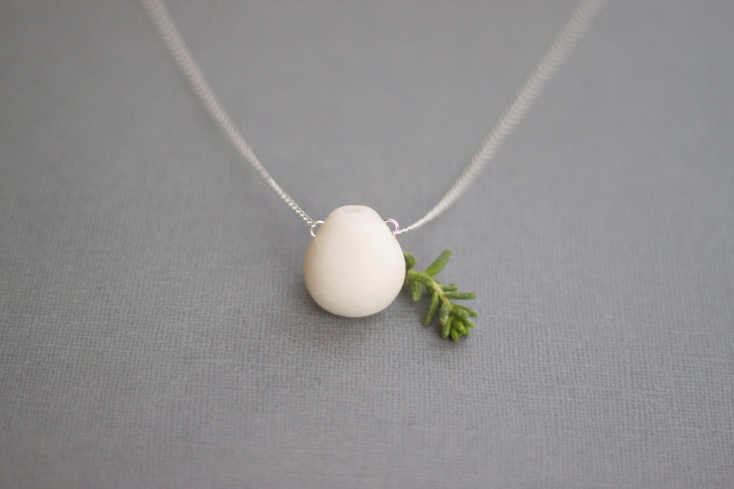 Simple Vaus // Sterling Silver Terraria Vase Necklace