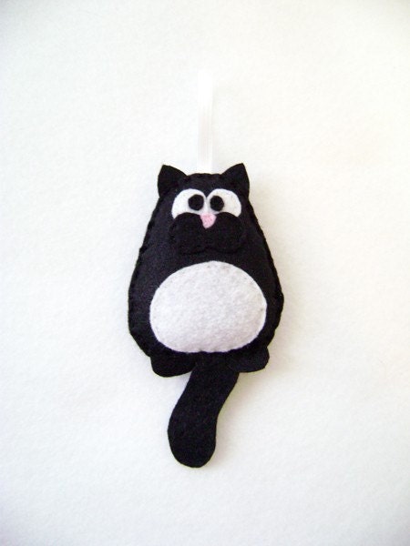 Felt Christmas Ornament - Mr. Baxter Sillybottom the Cat - Made to Order