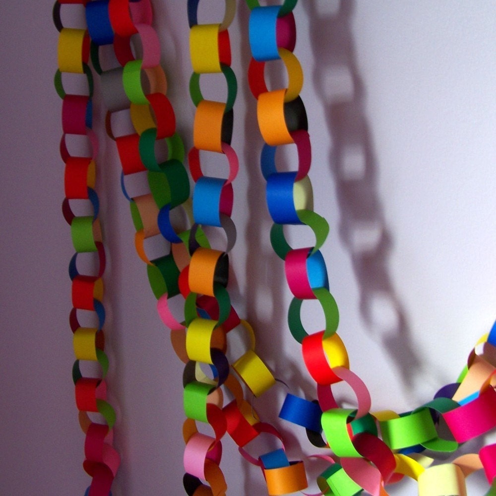 Pretty Paper Christmas Garland
