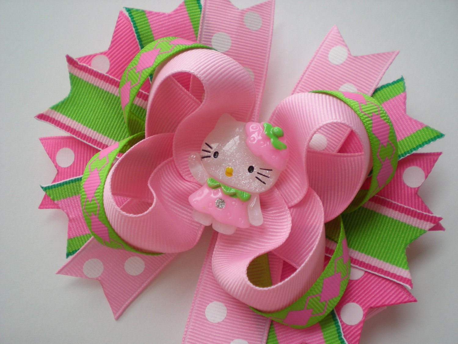 Preppy Hello Kitty Hair Bow by RubySweets on Etsy