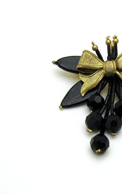 Vintage Black Brooch / Retro Jewelry / Statement Jewelry / Floral / Bow