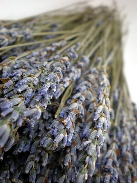 Dry Lavender Buds ... Ultra Blue and Wonderfully Fragrant ... FREE organza bag ... Personalization Available