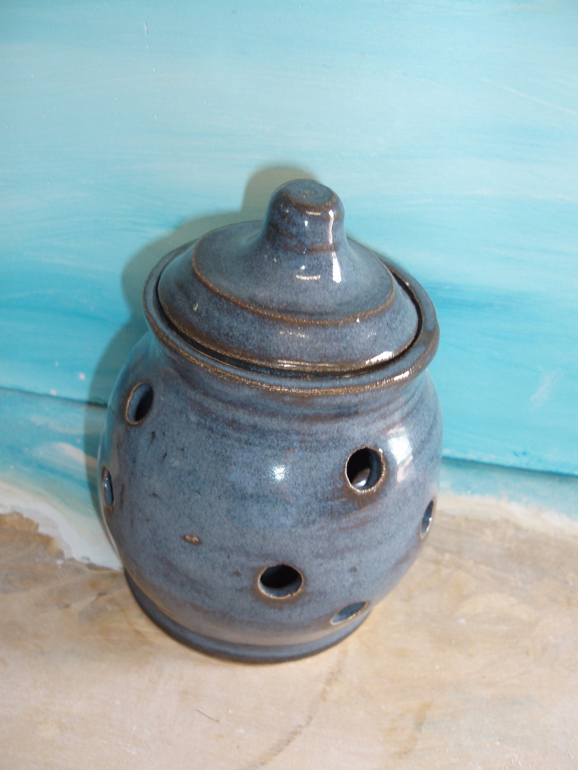Blue Garlic Keeper