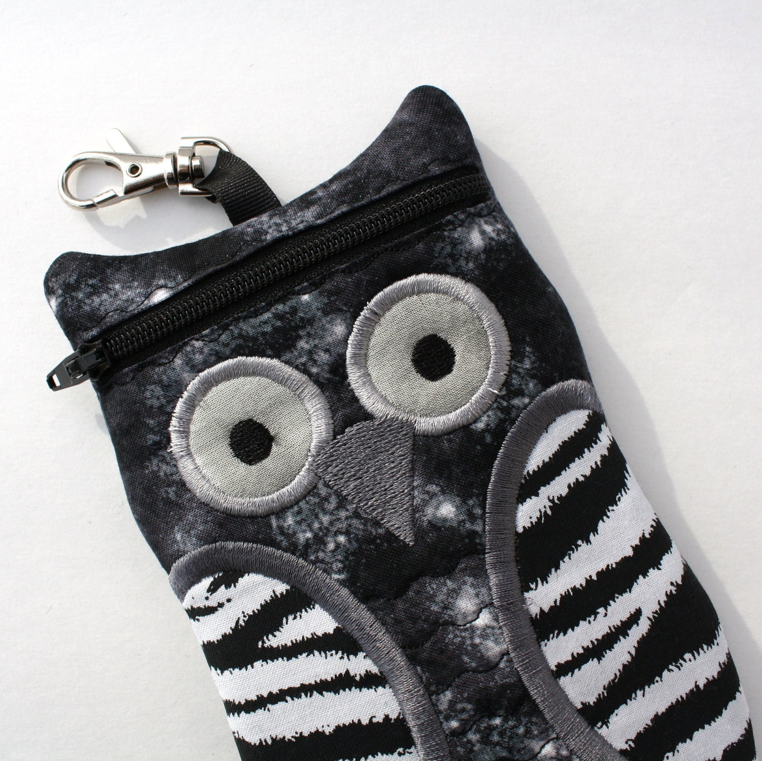 Basic Black Owl Gadget Case fits iPhone case