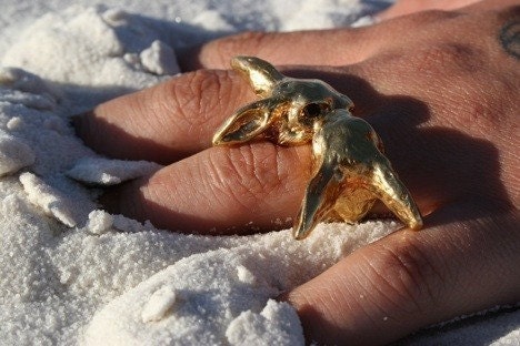 Bunny Love Ring in Gold with Onyx Eyes