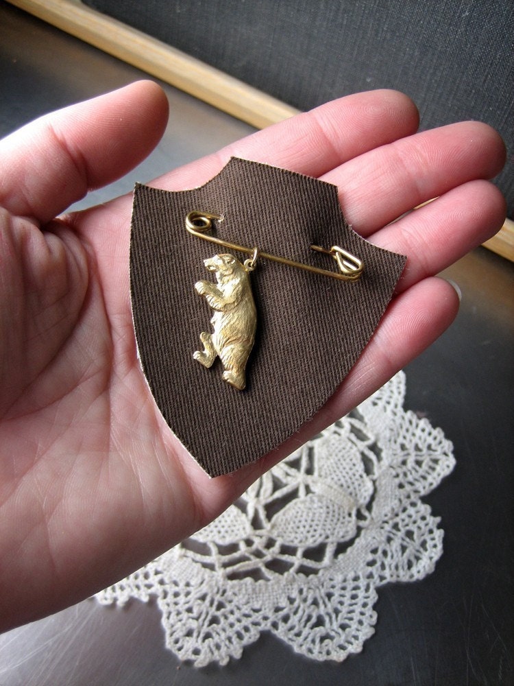 Trophy Pin