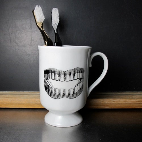 Denture Toothbrush Mug