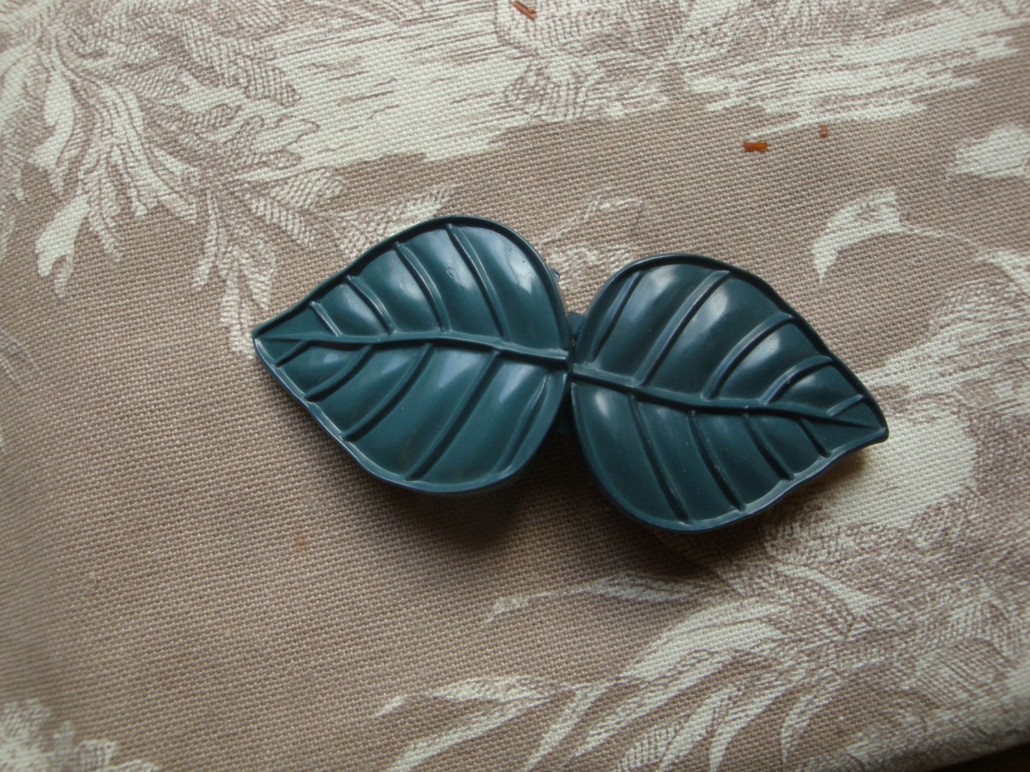 French Vintage plastic Leaf Belt Buckle