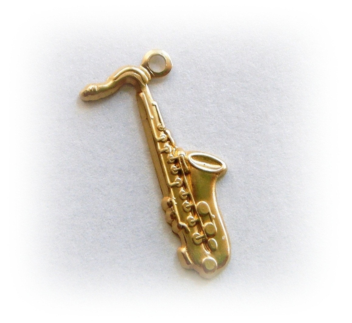 12 SAXOPHONE Brass Charm and Jewelry Finding (G)