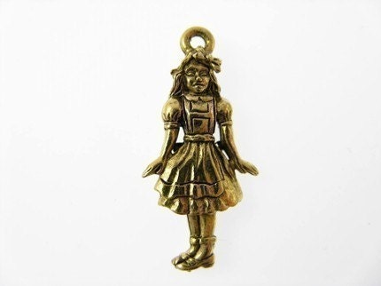 1 Plated ALICE IN WONDERLAND Charm
