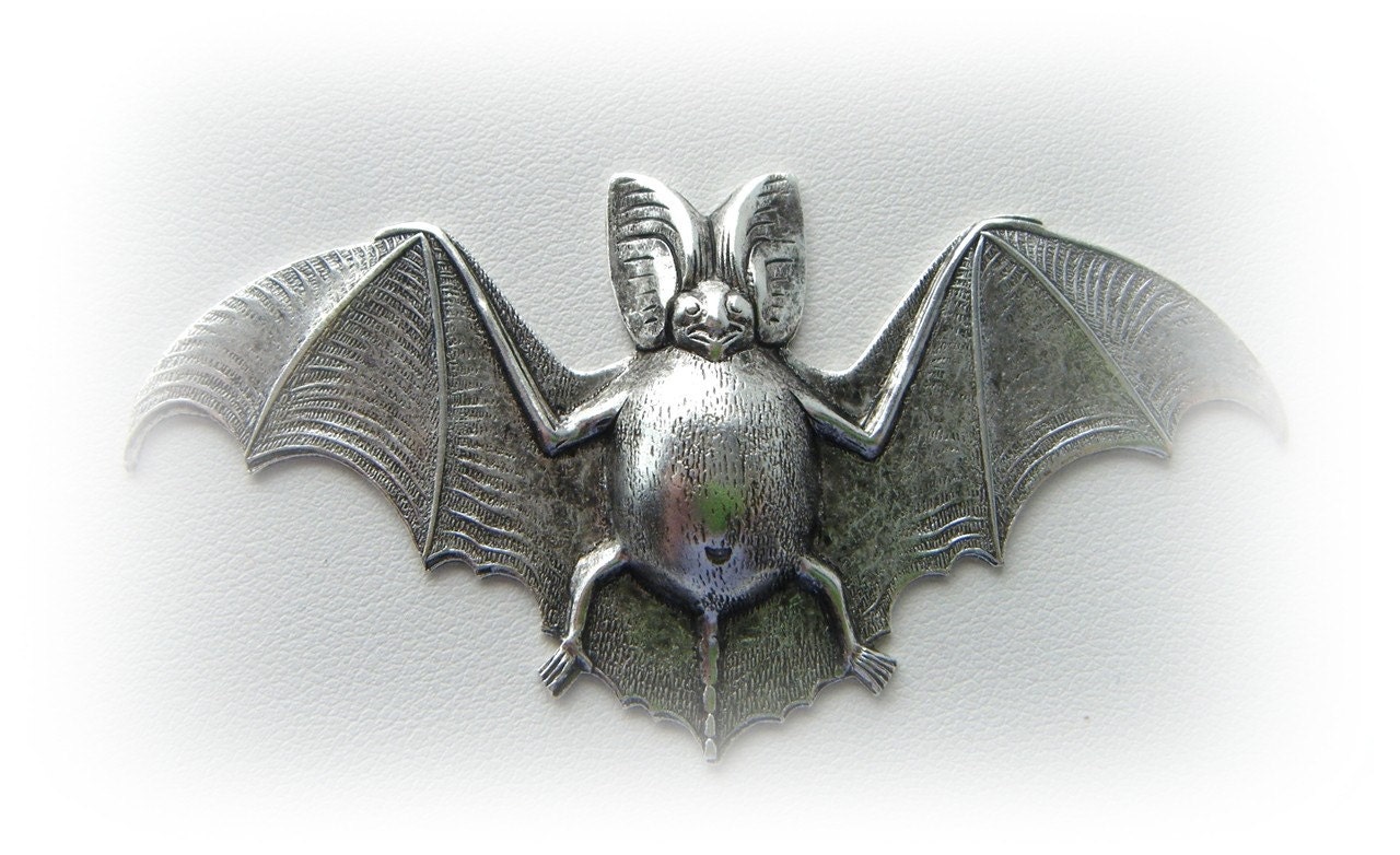 1 - Large BAT - Gothic Motif Pendant Antique Silver Ox Brass Finish - SOX Jewelry Findings (F)