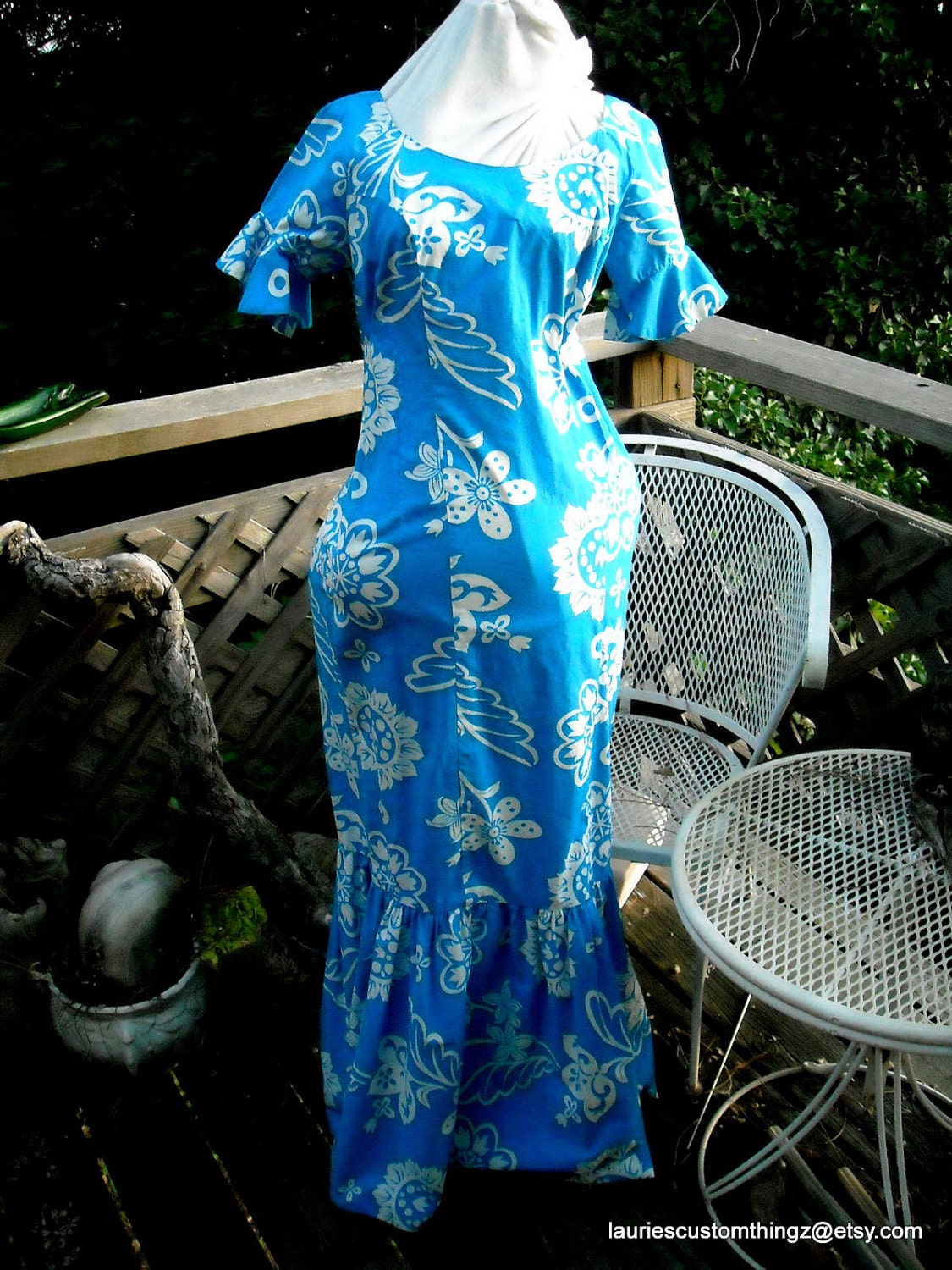 Lauhala Hawaiian Dress 60s classic 2 color floral in Cotton Fish Va Va Va Voom vintage 35 or 36 bust SUPER condition