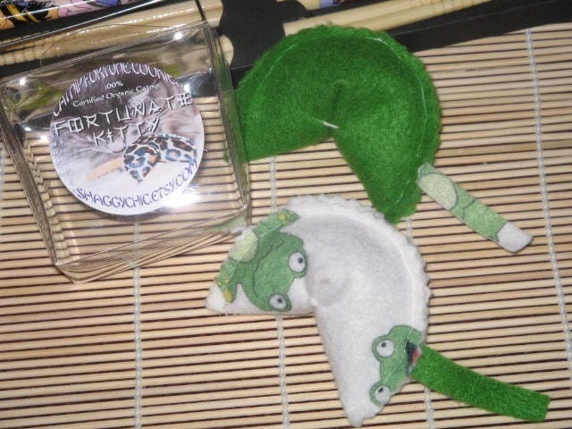 Organic catnip fortune cookie cat toys, Froggie print