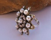 Button Ring Adjustable - Pearl & Diamantes