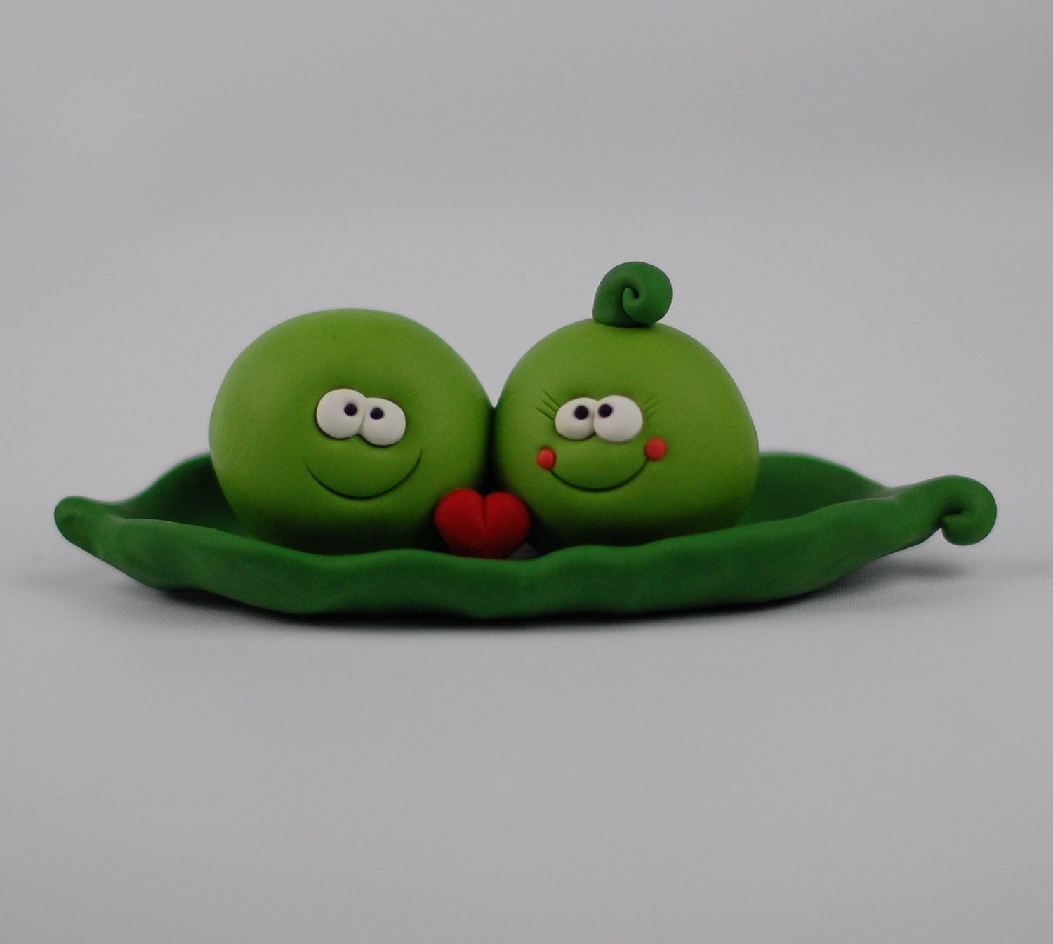 Top 95+ Images two peas in a pod wedding cake topper Latest