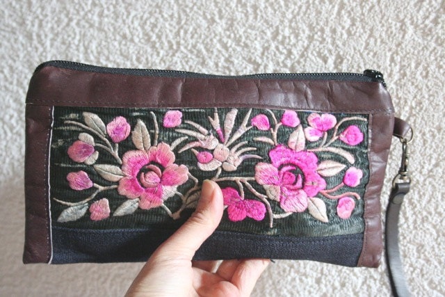 PURSE - Hip / Tribal / Hmong / Miao / Ethnic / Bohemian purse -  639