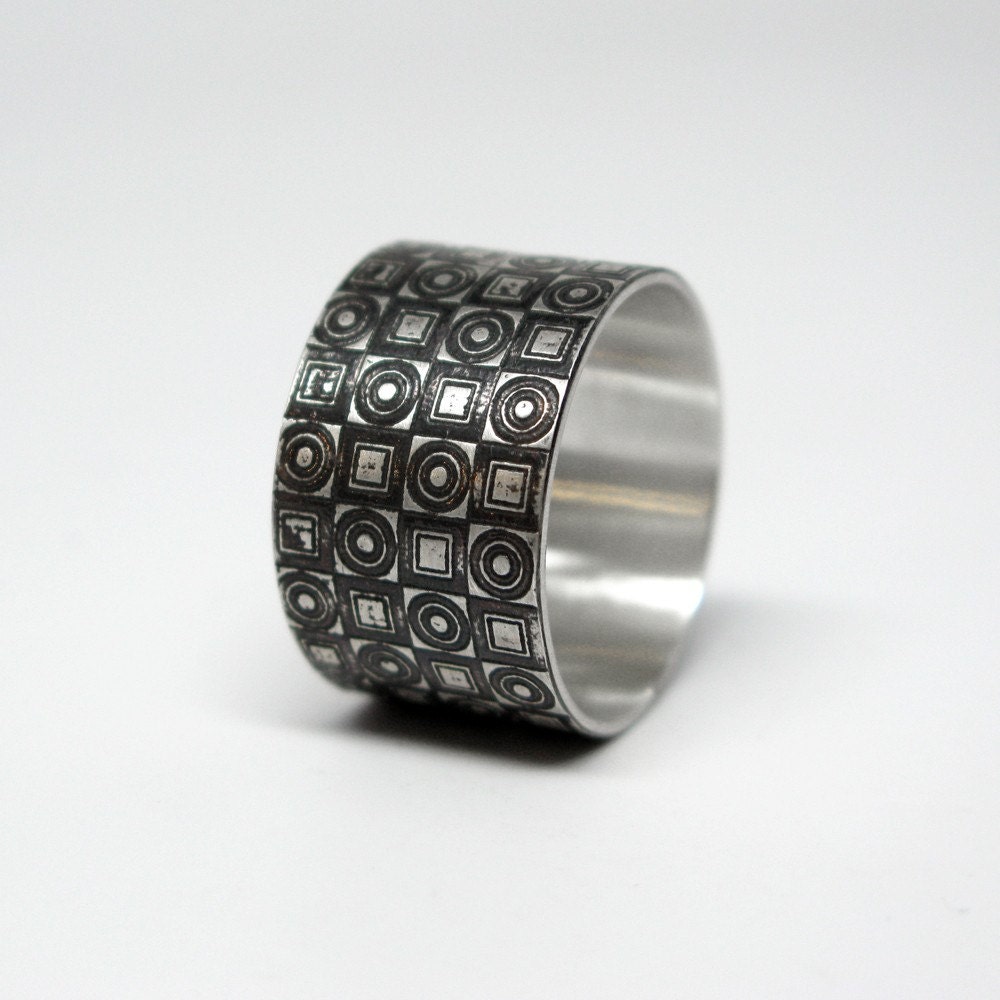 Modern Concentric Circles and Squares Sterling Silver Unisex Ring