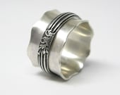 Modern Victorian Style Sterling Silver Spinner Ring