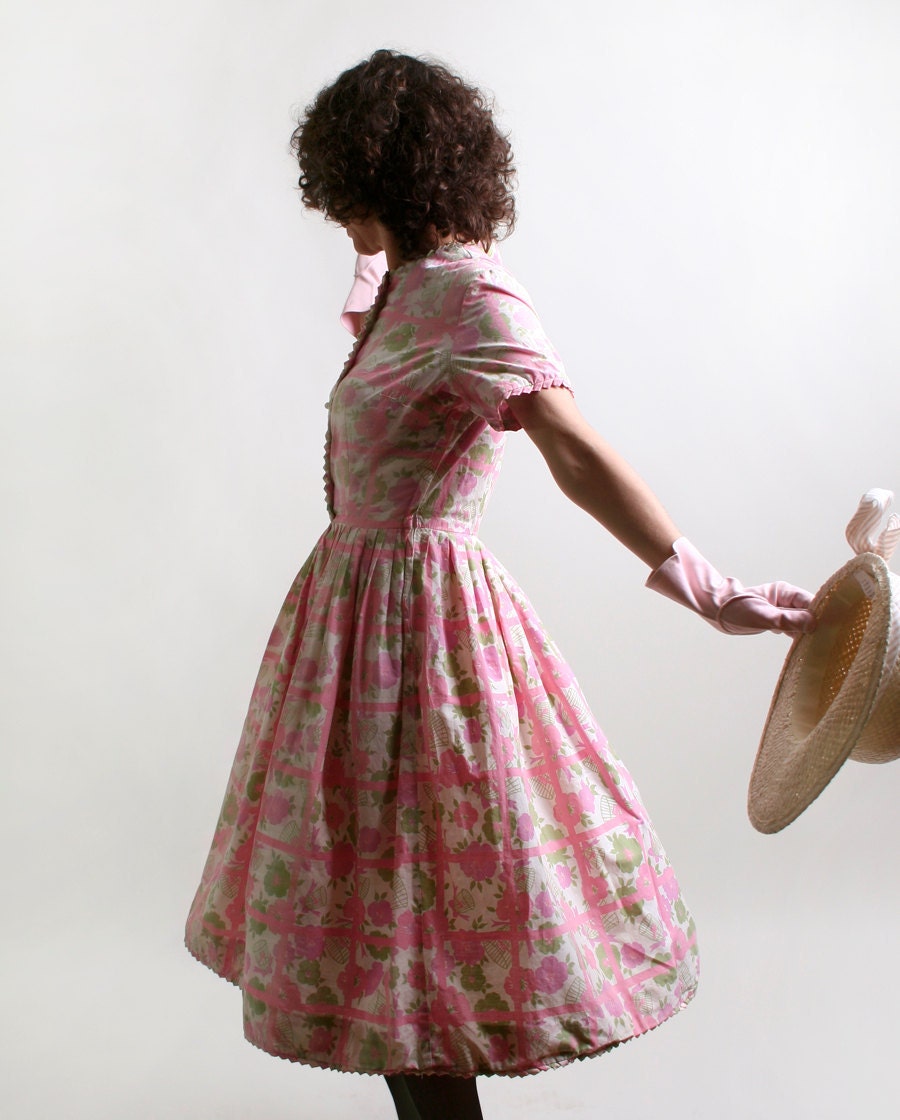 Vintage 1950s Dress - Birdcage Print Floral Cotton Day Dress - Small