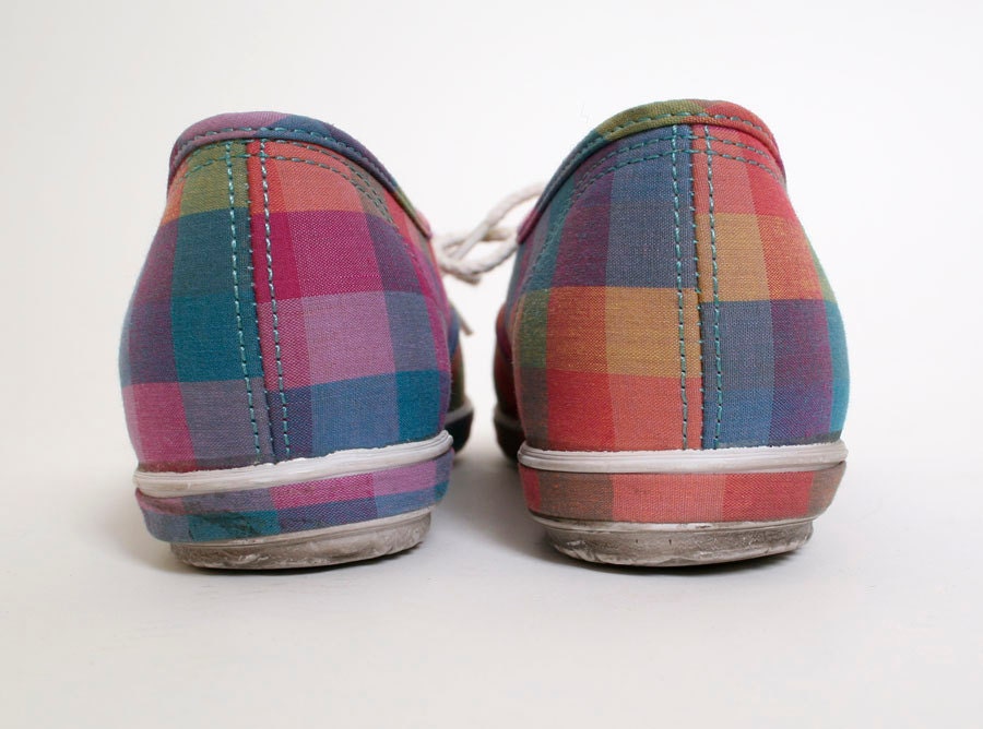 Rainbow Plaid Shoes - Vintage 1980s Tennis Shoes - Size US 9