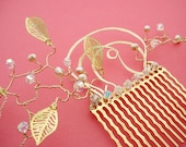 Bridal Comb, Pearl, Leaf & Crystal on Gold - Custom Color Choice - merrittgade