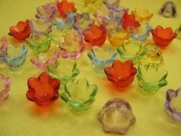 30 Piece Vintage Lucite Flower Bead Mix