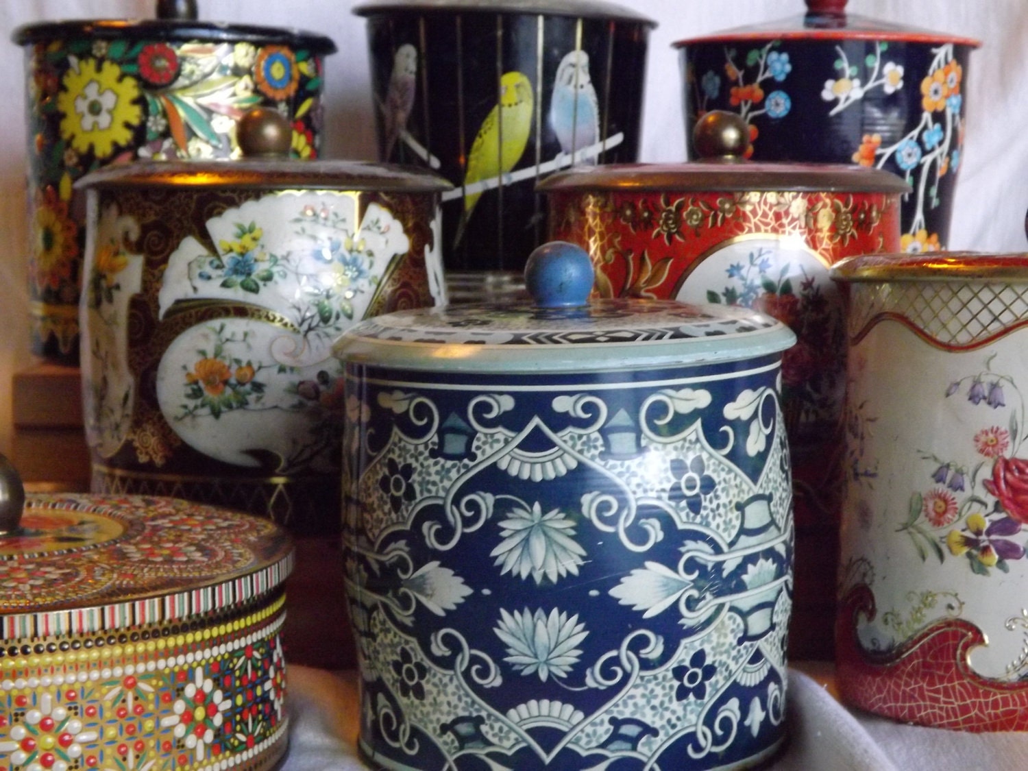 Tin Made in England Dark Blue and Mint Vintage Pattern