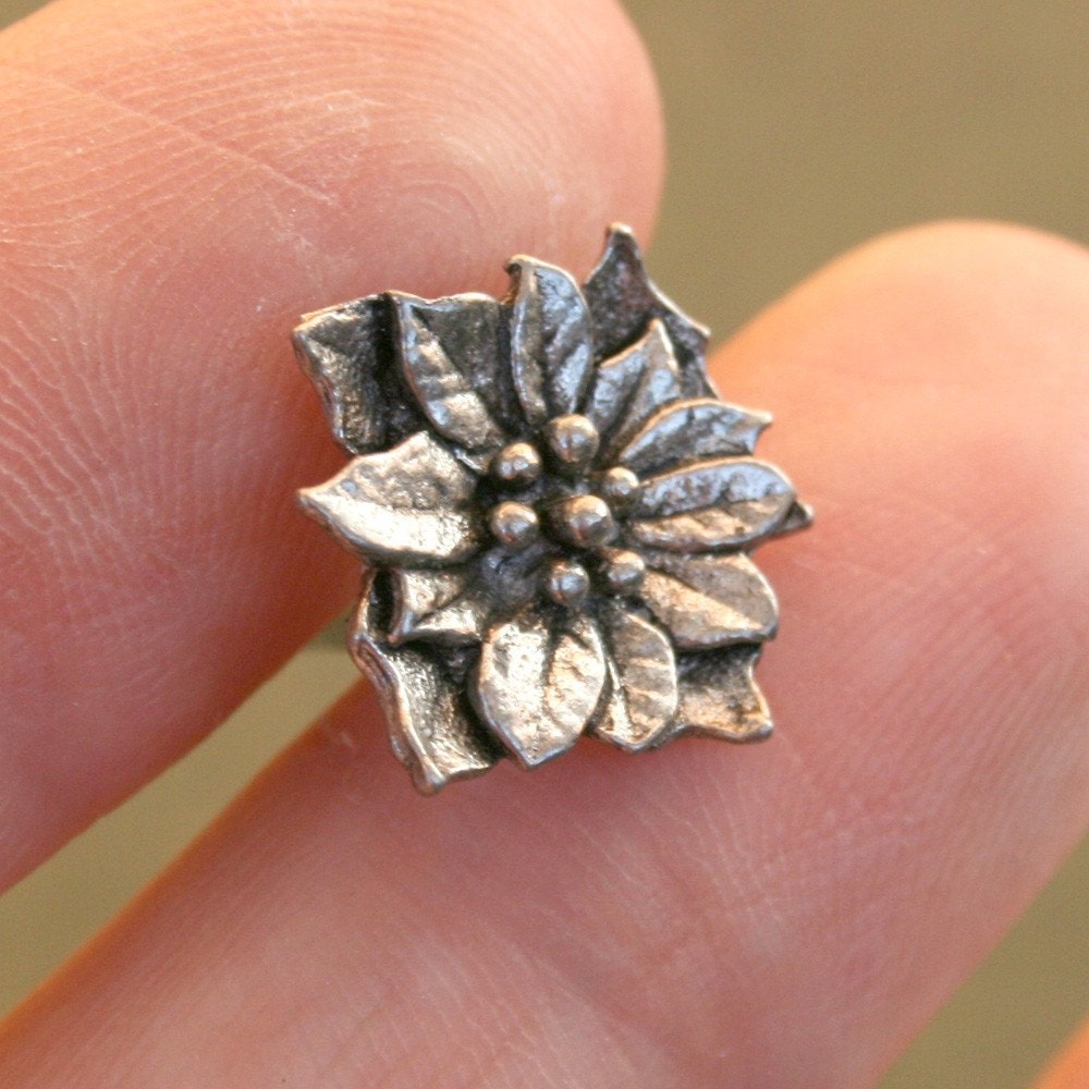 Tie Tack - Poinsettia