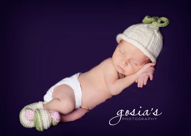 Hat and Bootie Set Knitted Ivory Pixie Hat with Pink Rosette Booties NB to 12 mo sizes Adorable photography prop by cmu55