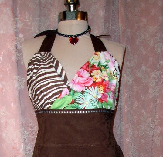 Halter Apron - Study in Contrast
