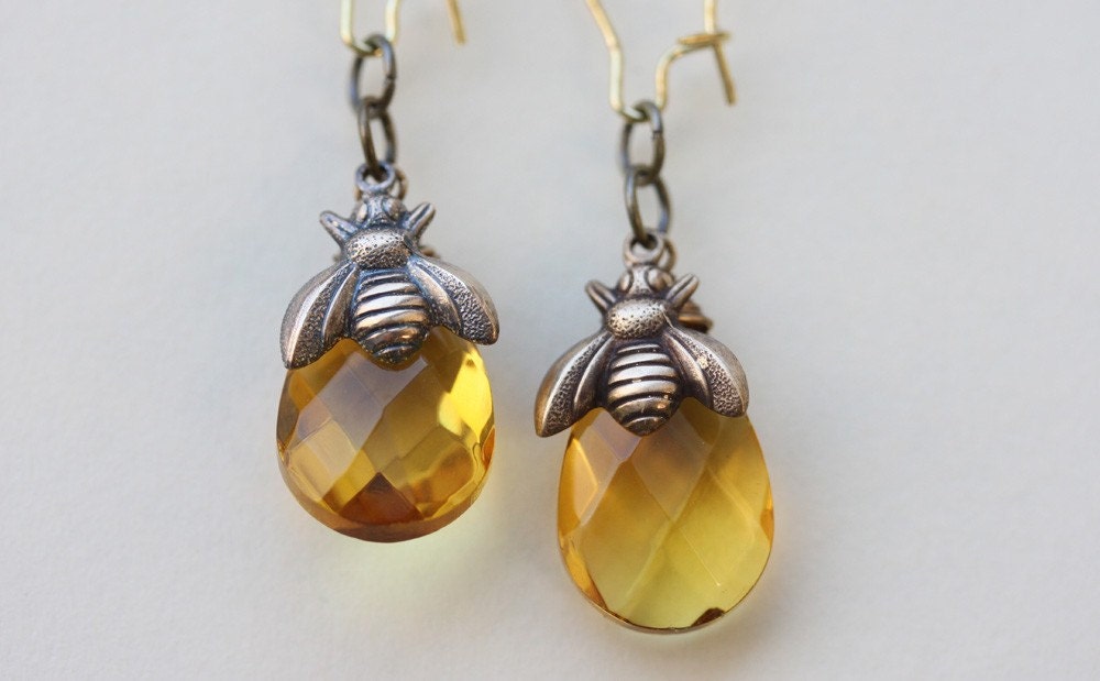 Honey Bee Earrings, Bee Earring , Bee Jewelry