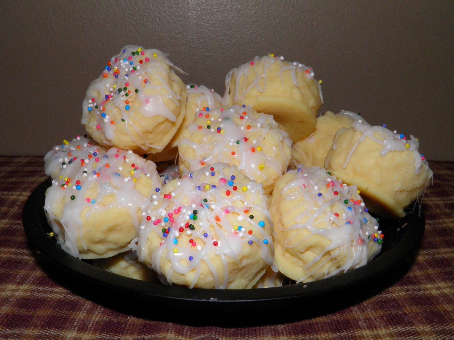 Birthday Cake Wax Melts - Grubby Cake Tarts - Handpoured