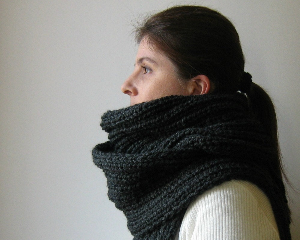 Chunky Scarf Knitted in Charcoal Gray Blend Wool