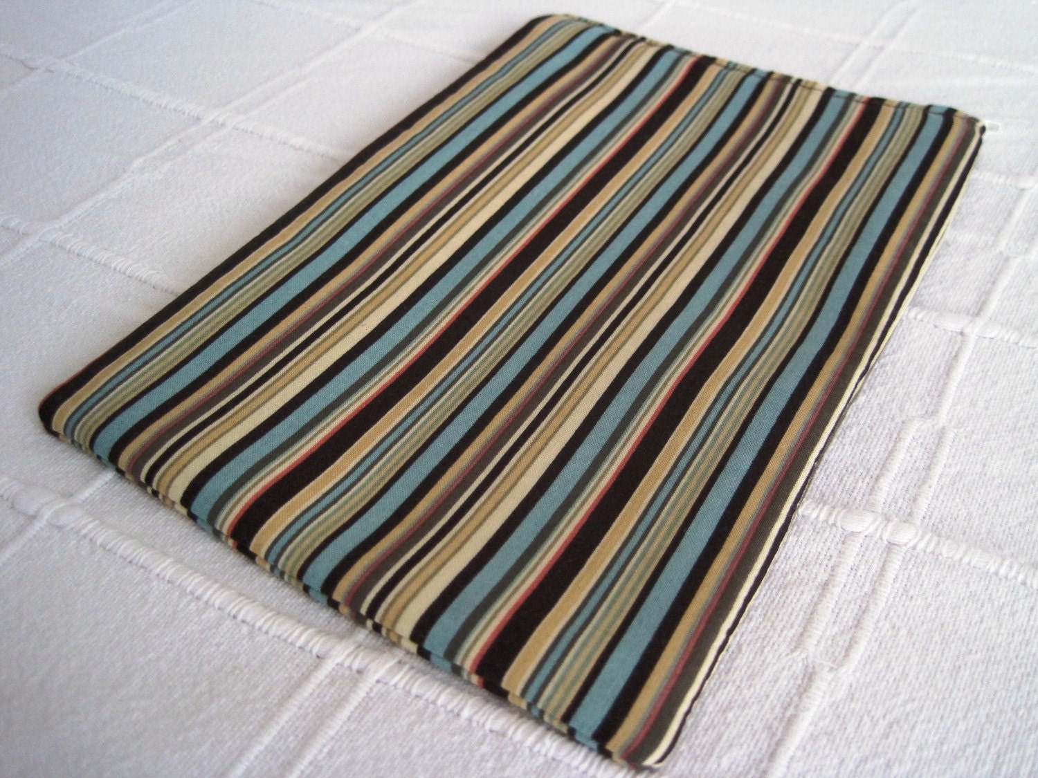Kindle 1 2 3, Nook, Nook Color, Sony, Kobo, Pandigital, ViewSonic Ereader Cover Oxford Stripes PADDED AND ZIPPER CLOSURE