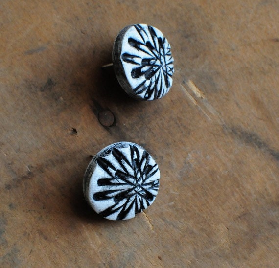 Chrysanthemum post earrings