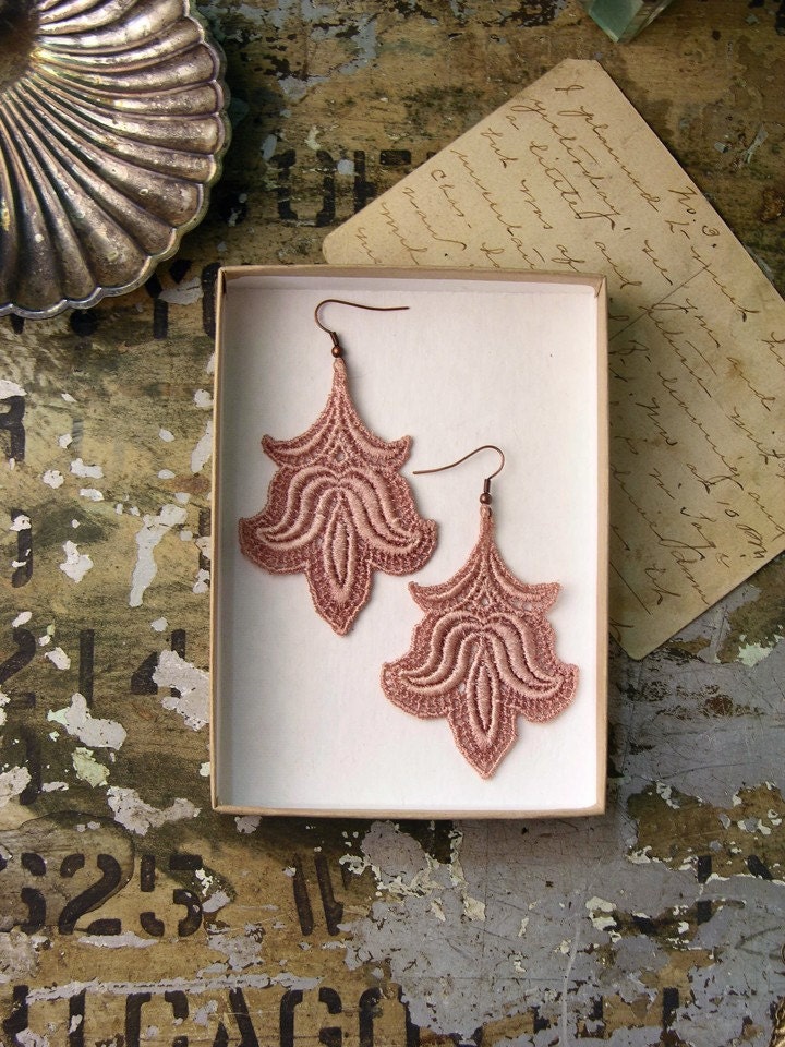 lace earrings- ELISA ( pink/taupe)