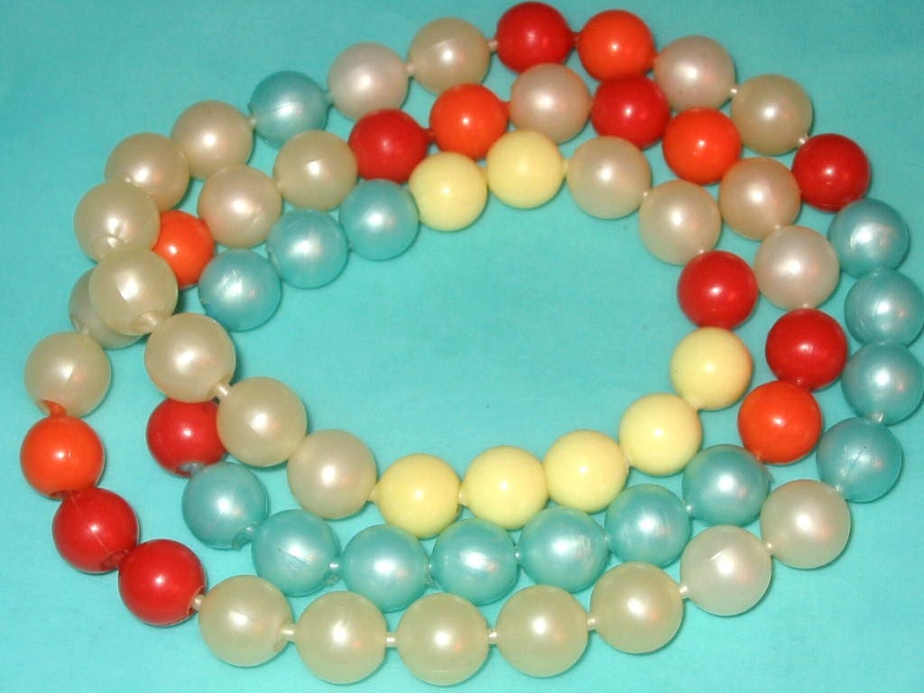 Vintage Multi-Color Faux Pearl Plastic Pop Beads Bead Necklace