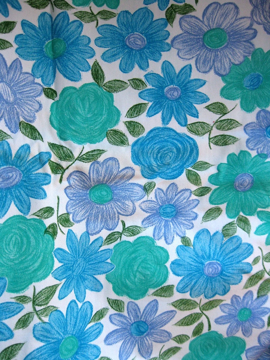 vintage fabric - 2.5 Yds - Vintage 60s Cotton Fabric - mod floral